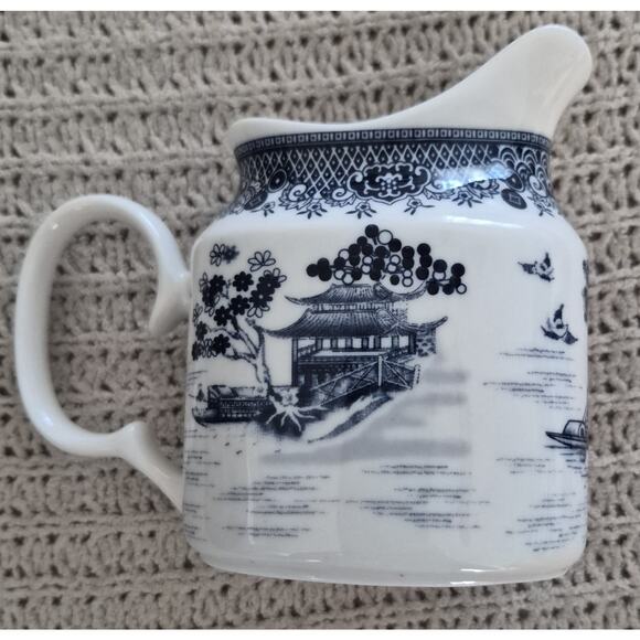 Bone China Creamer True Blue by Gracie China Company Made - Picture 4 of 5